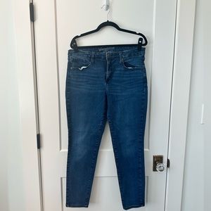 Universal Thread Medium Blue High Rise Skinny Jeans
